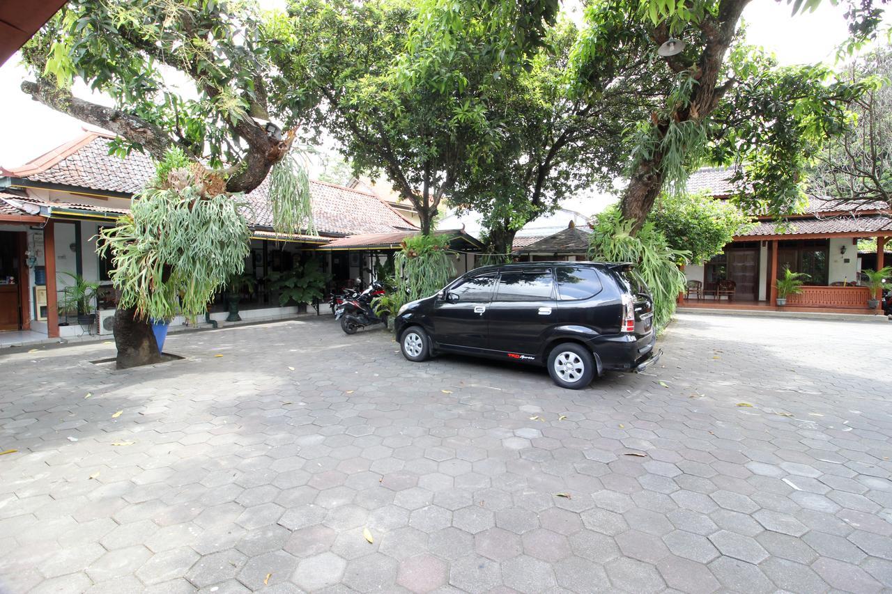 Reddoorz Plus Near Alun Alun Selatan 2 Yogyakarta Exterior photo