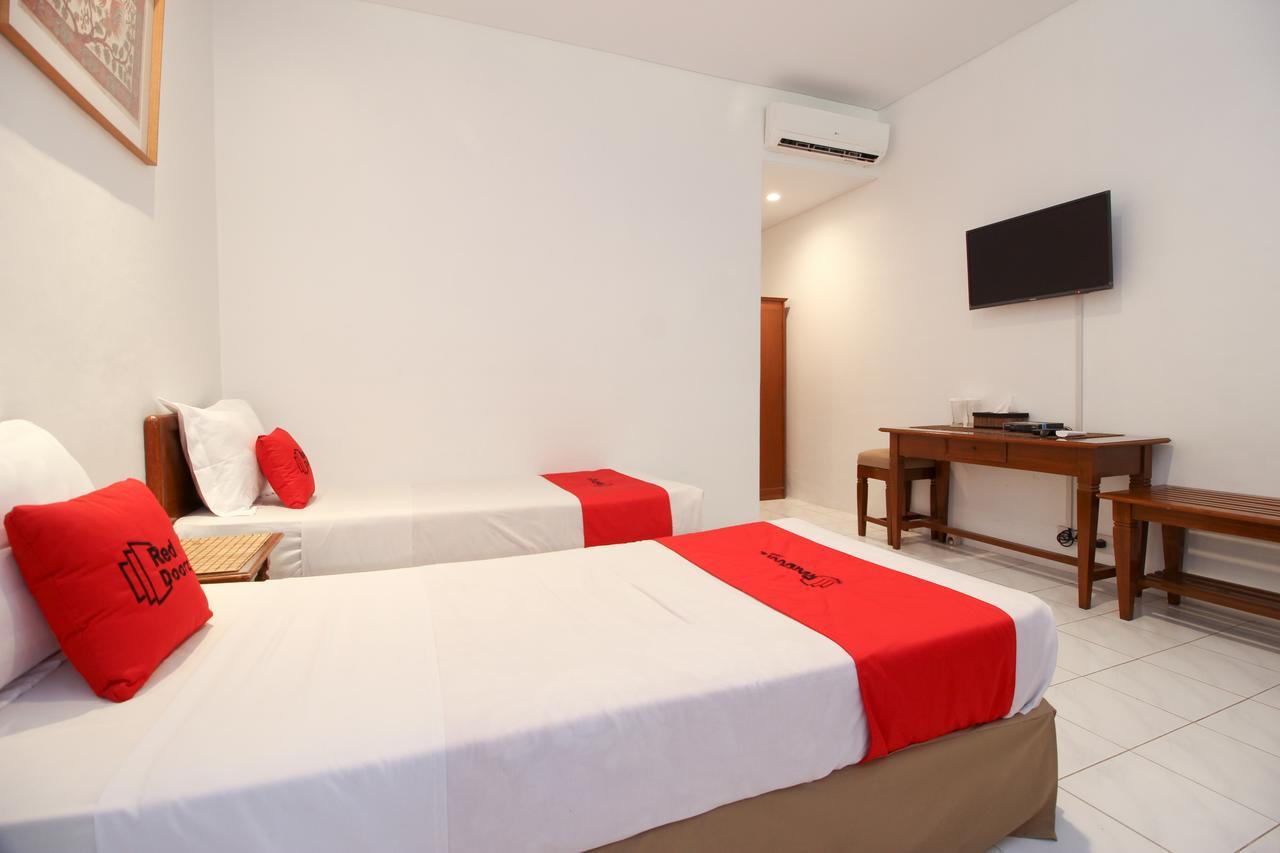 Reddoorz Plus Near Alun Alun Selatan 2 Yogyakarta Exterior photo