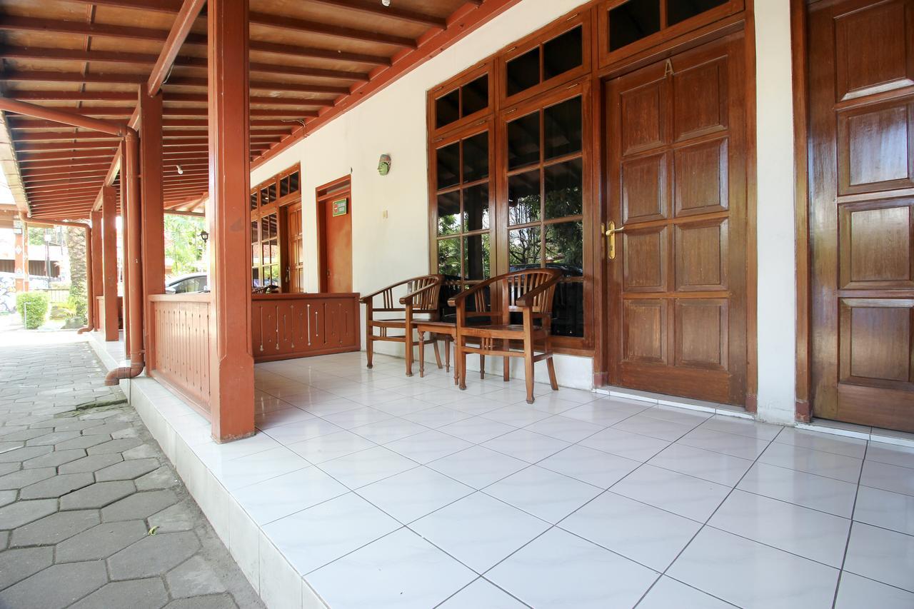 Reddoorz Plus Near Alun Alun Selatan 2 Yogyakarta Exterior photo