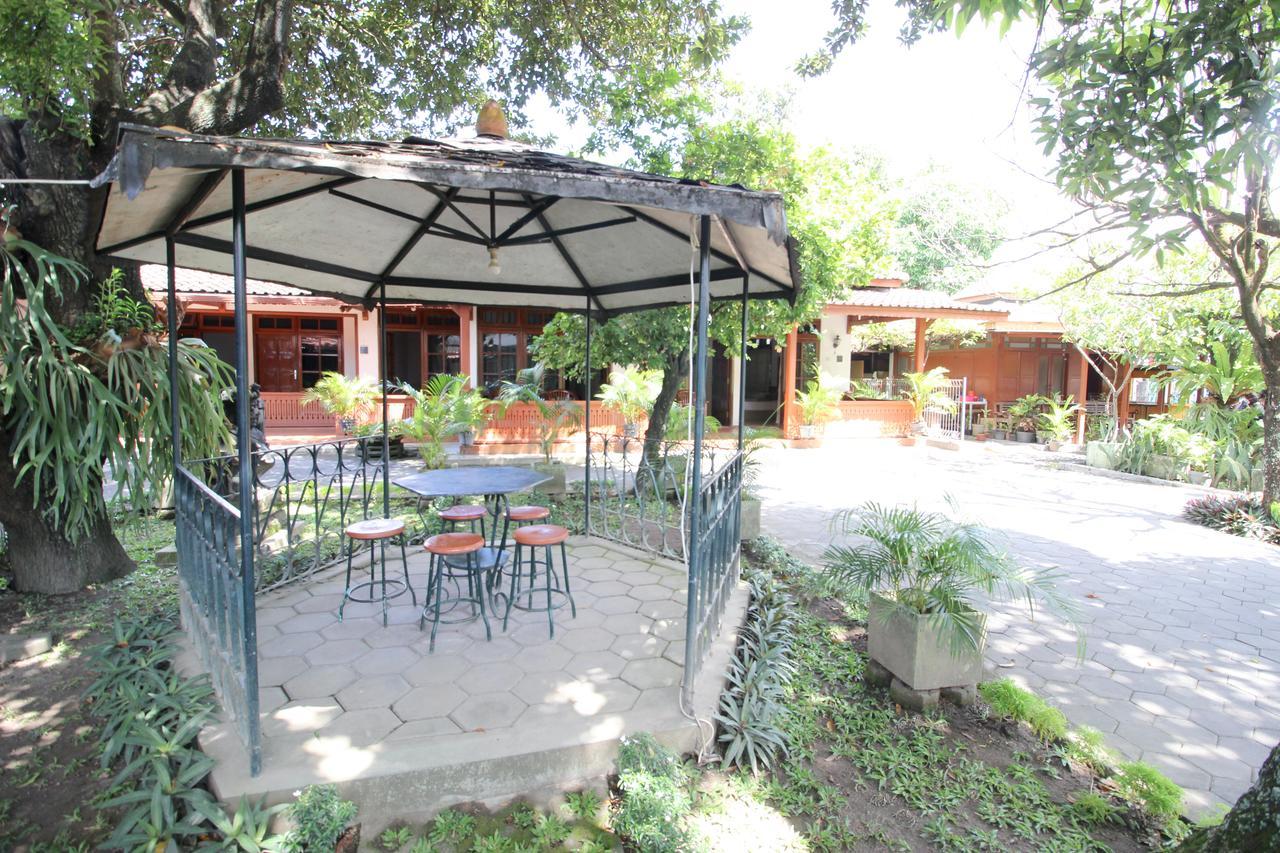 Reddoorz Plus Near Alun Alun Selatan 2 Yogyakarta Exterior photo