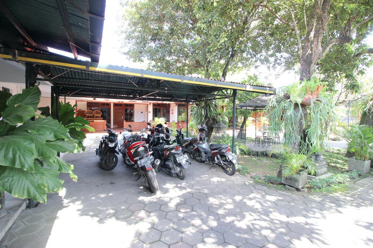 Reddoorz Plus Near Alun Alun Selatan 2 Yogyakarta Exterior photo